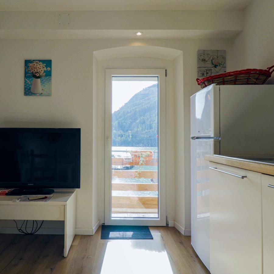 Una Civetta Sul Lago Alleghe Exteriér fotografie