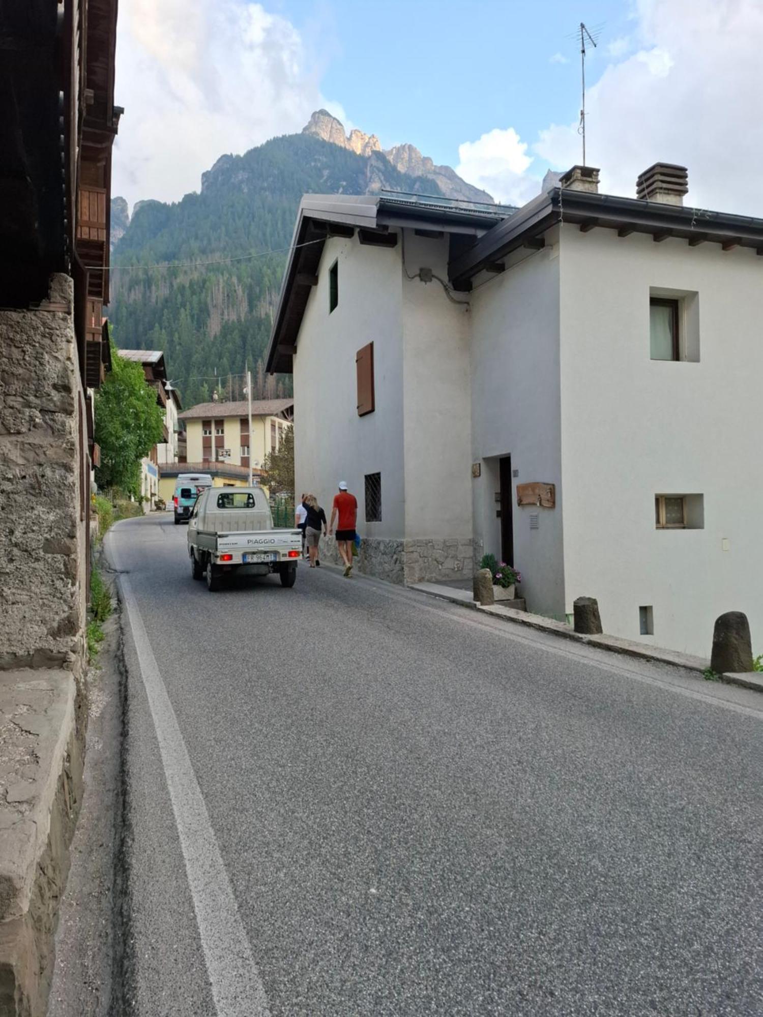 Una Civetta Sul Lago Alleghe Exteriér fotografie